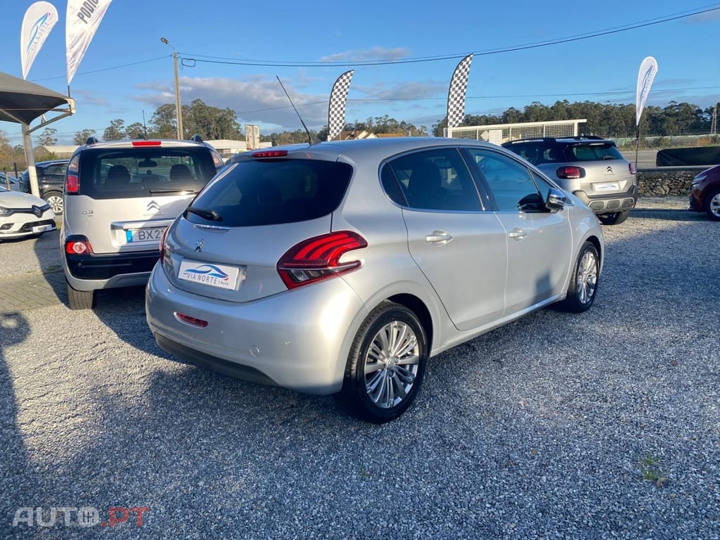 Peugeot 208 1.2 PureTech Allure