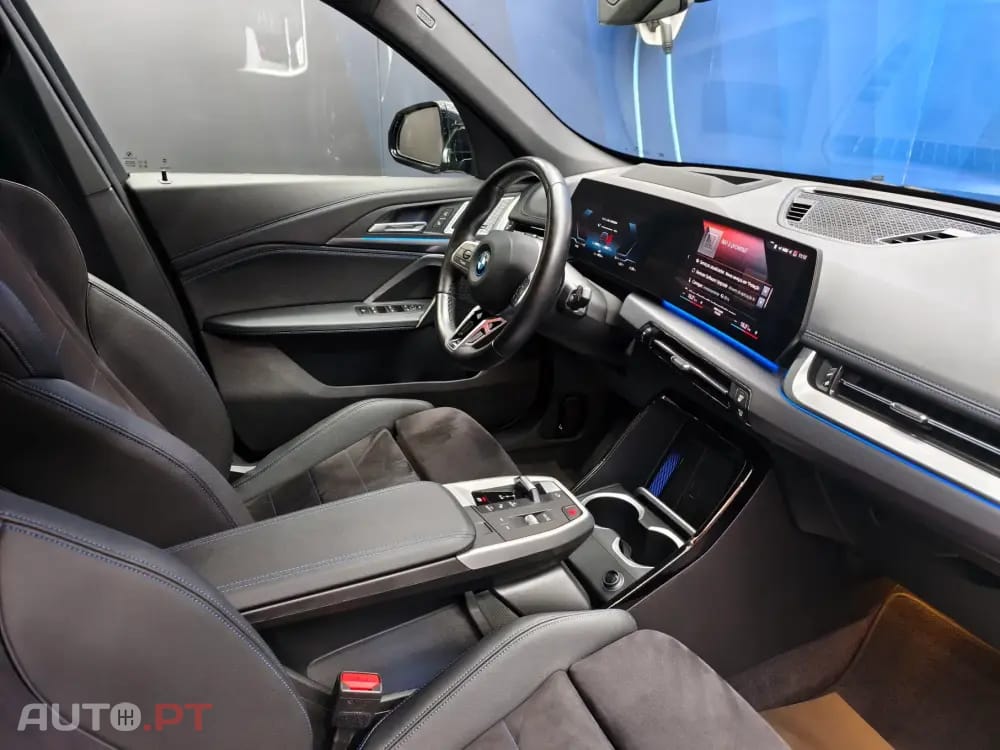 BMW iX1 xDrive30 Pack Desportivo M