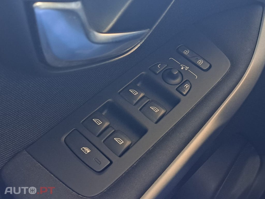 Volvo V40 2.0 D2 Momentum Eco