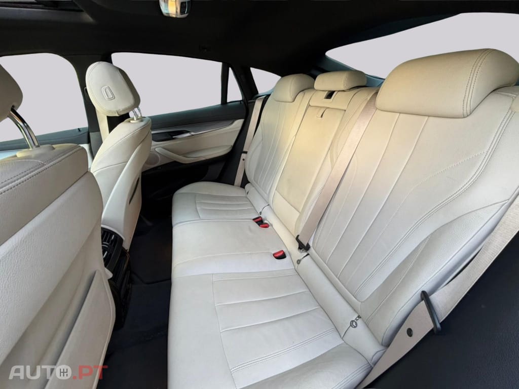 BMW X6 xDRIVE 30d Pack M 