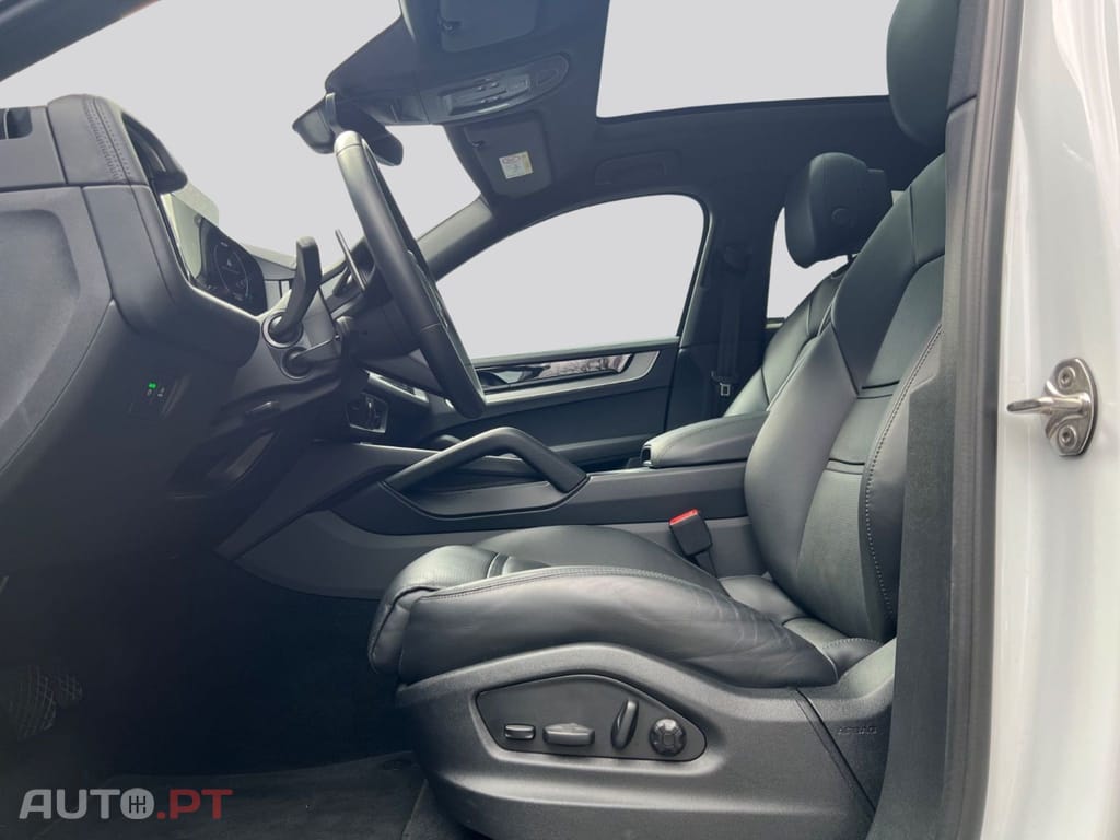 Porsche Cayenne E-Hybrid I.V.A DEDUTIVEL 