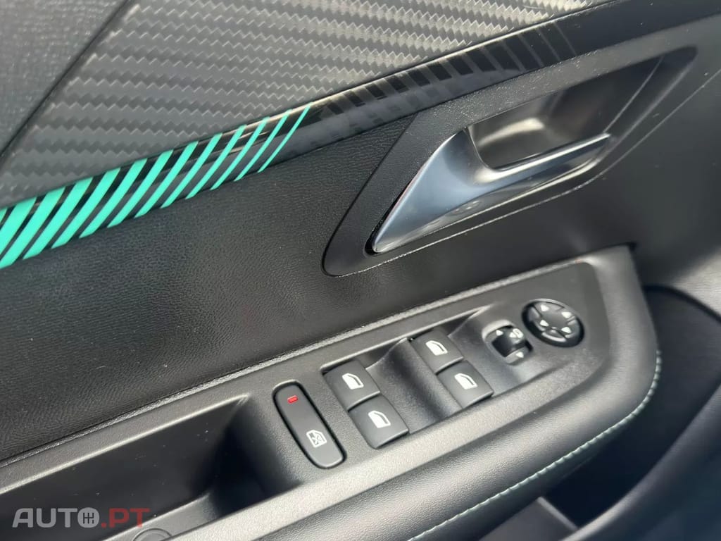 Peugeot 208 1.2 PureTech Allure EAT8