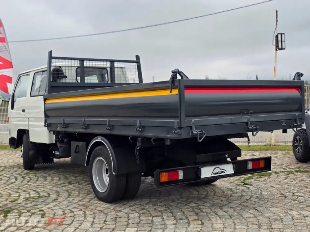 Toyota Dyna 250 (31BUE4) 3.5