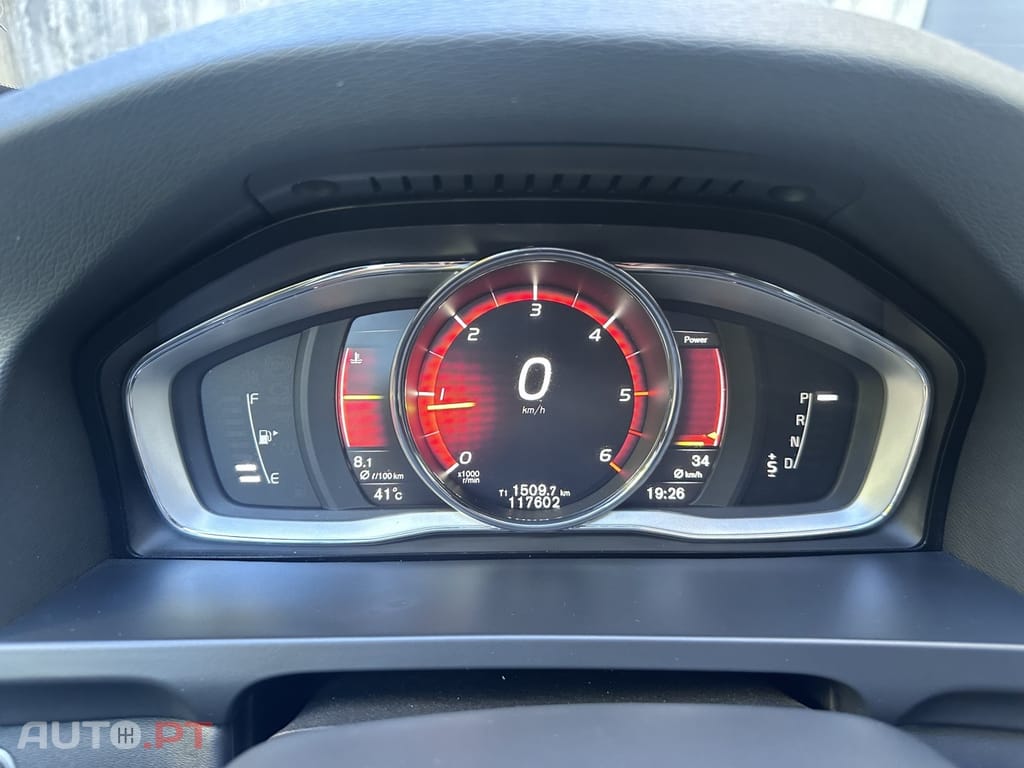 Volvo V60 2.0 D3 Pro Geartronic — fotografia 17