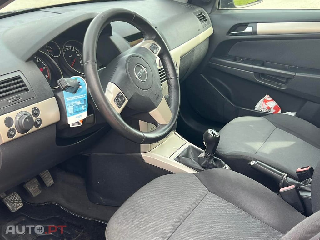 Opel Astra CARAVAN