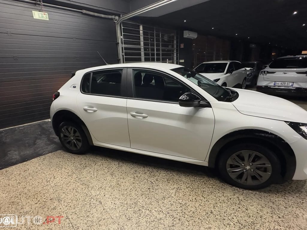 Peugeot E-208 50 kWh Active Pack