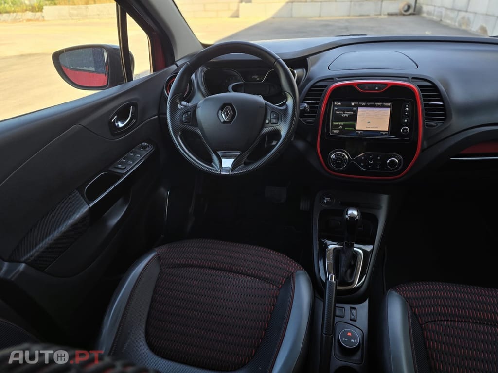 Renault Captur TCe 120 EDC Helly Hansen