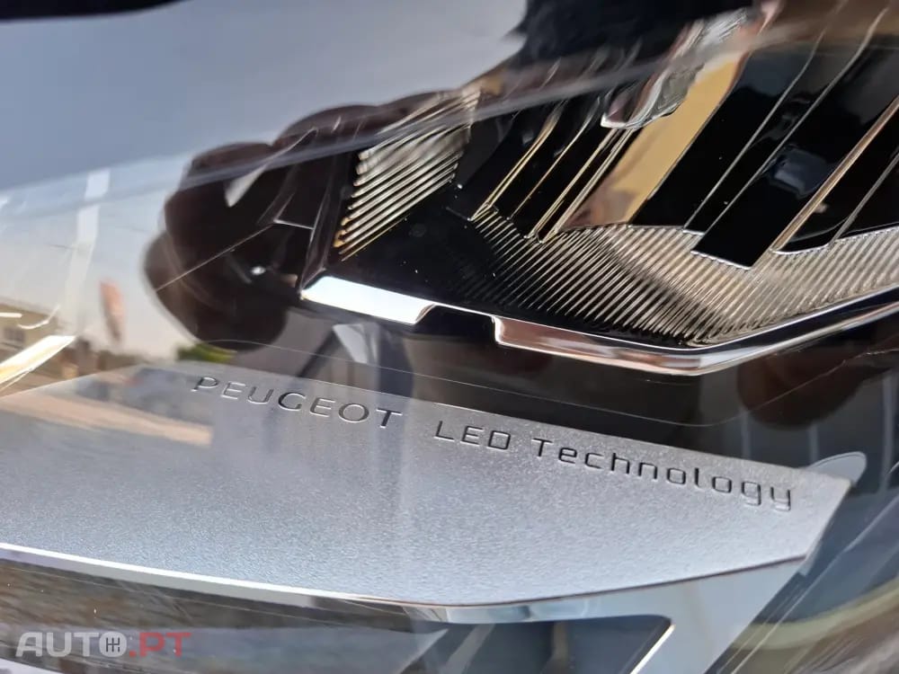 Peugeot 3008 1.5 BlueHDi Allure EAT8