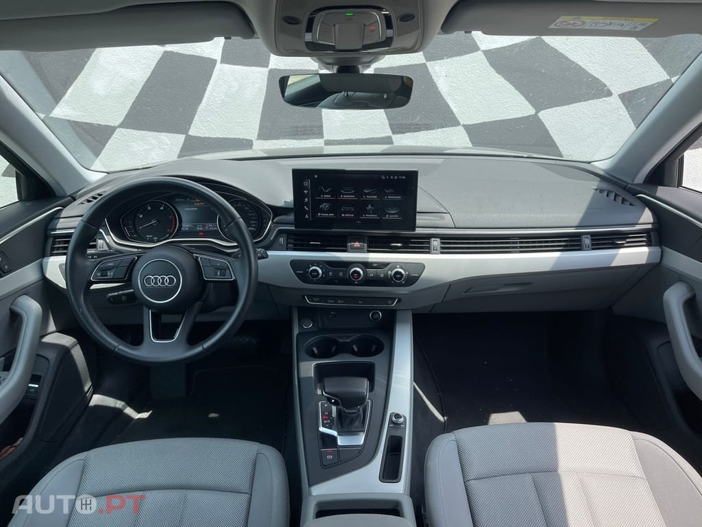 Audi A4 Avant 30 TDI Advanced S tronic