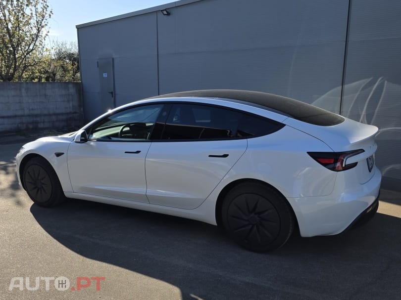 Tesla Model 3 Tração Traseira