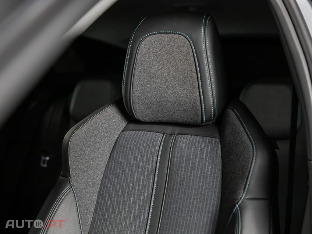 Peugeot 3008 1.6 Hybrid Allure Pack e-EAT8