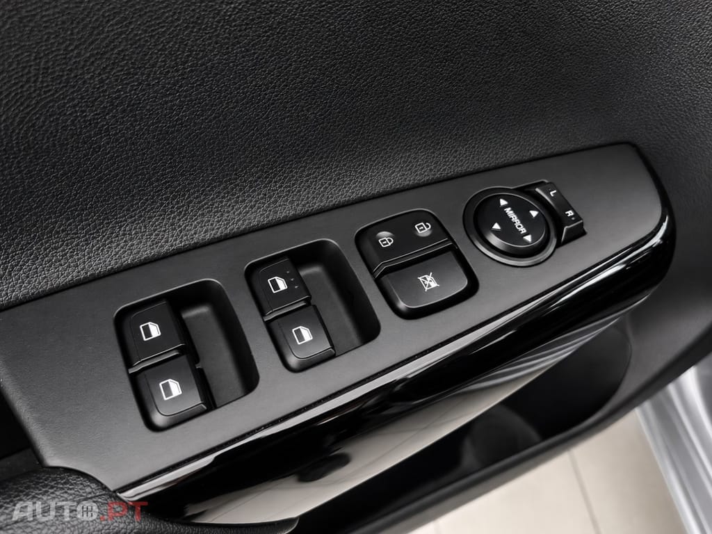 Kia Picanto 1.0 MPi Urban 5AMT — fotografia 17