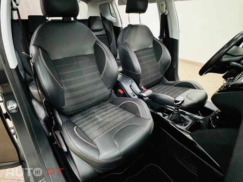 Peugeot 2008 1.2 PureTech GT Line