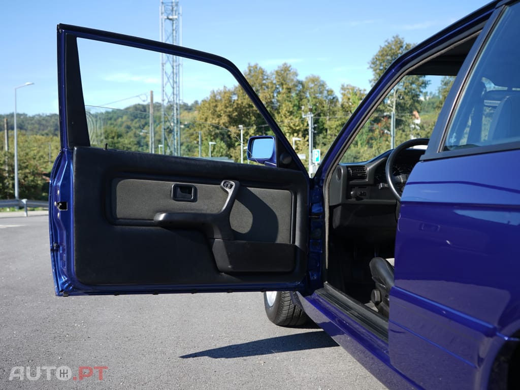 BMW 320 iS