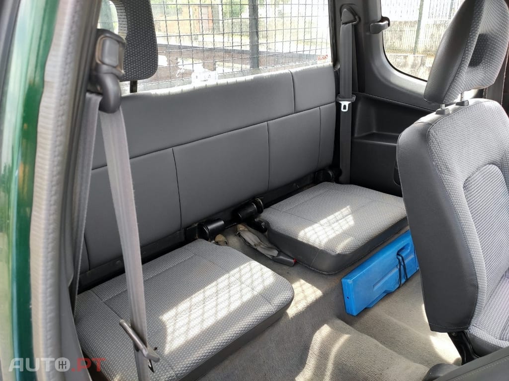 Mitsubishi L200 2.5 TD Club Strakar AC 3