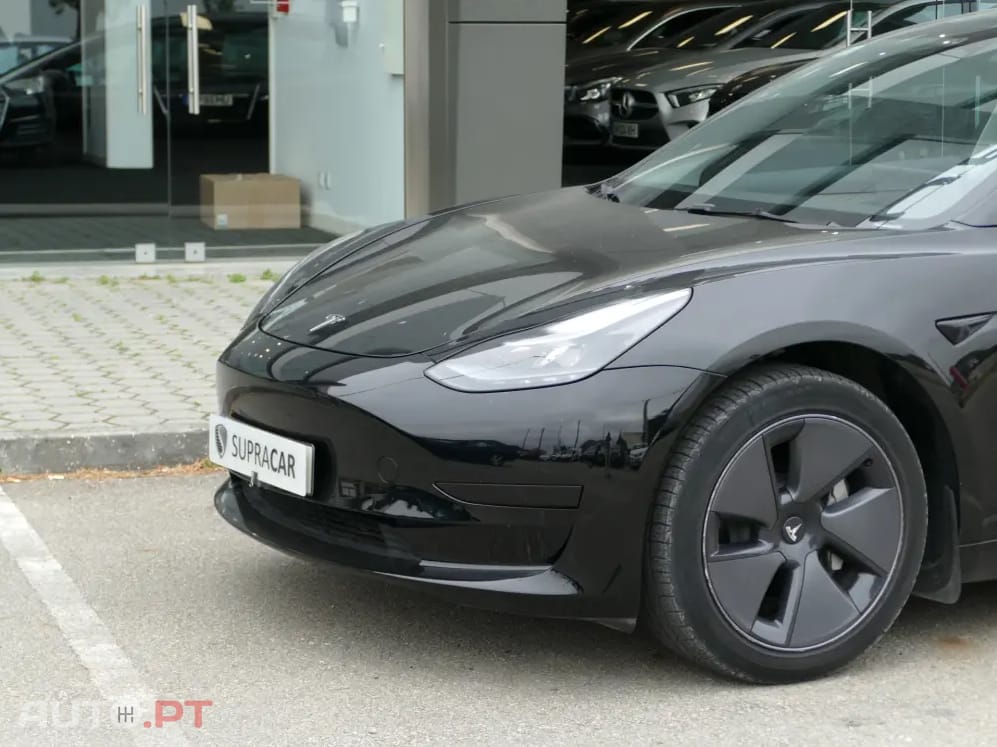 Tesla Model 3 Tração Traseira
