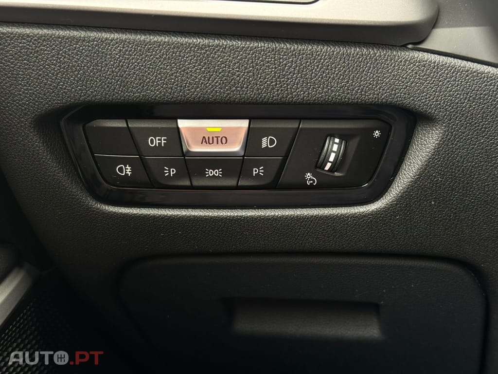 BMW 320 e Touring Auto