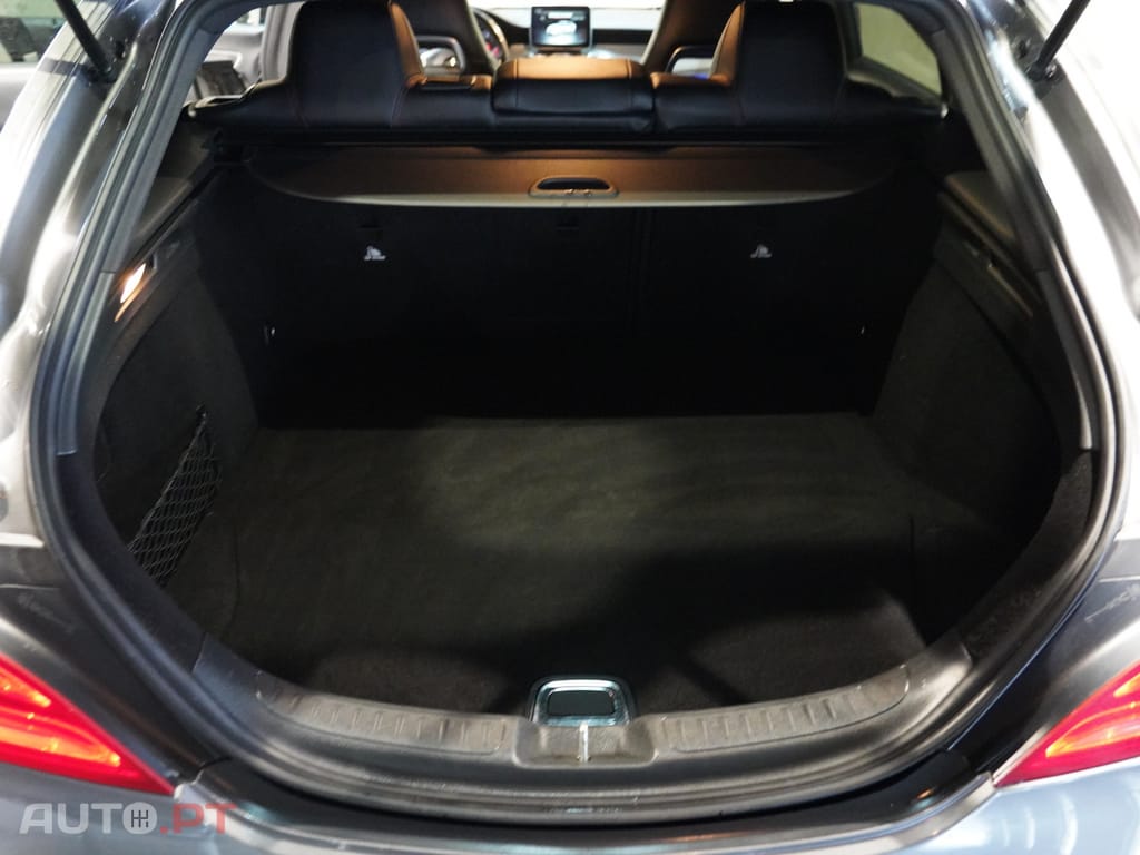 Mercedes-Benz CLA 200 d AMG Line