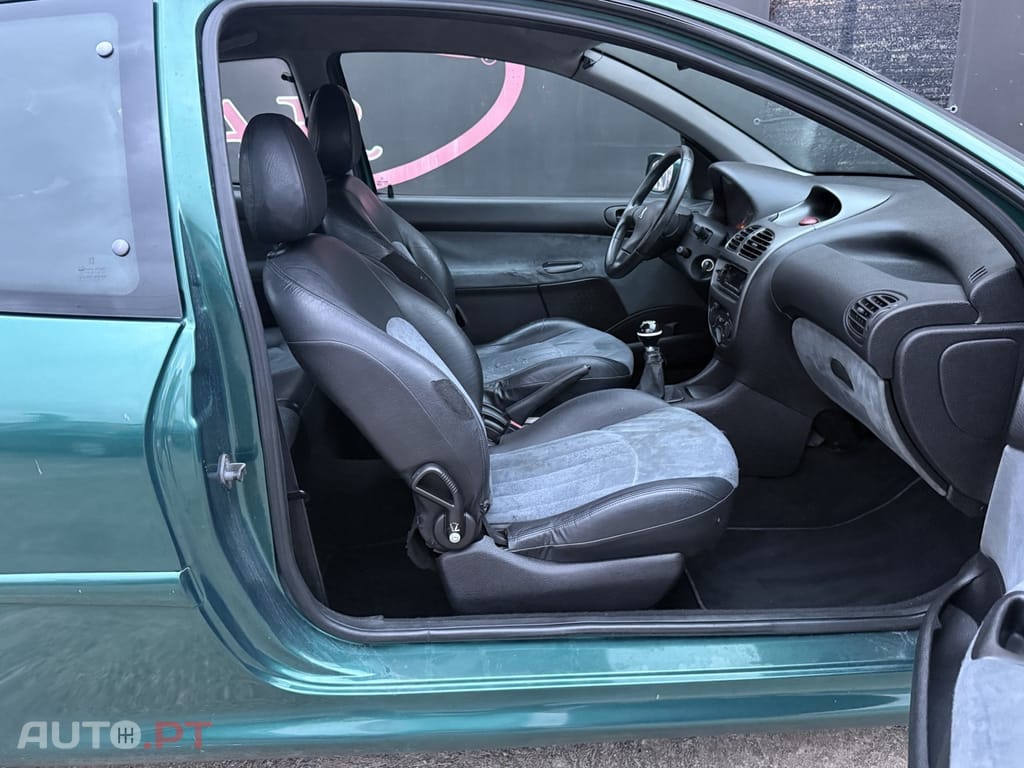Peugeot 206 1.4 16V XS