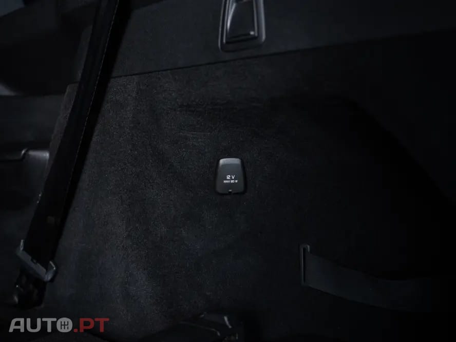 Volvo XC90 2.0 D4 R-Design