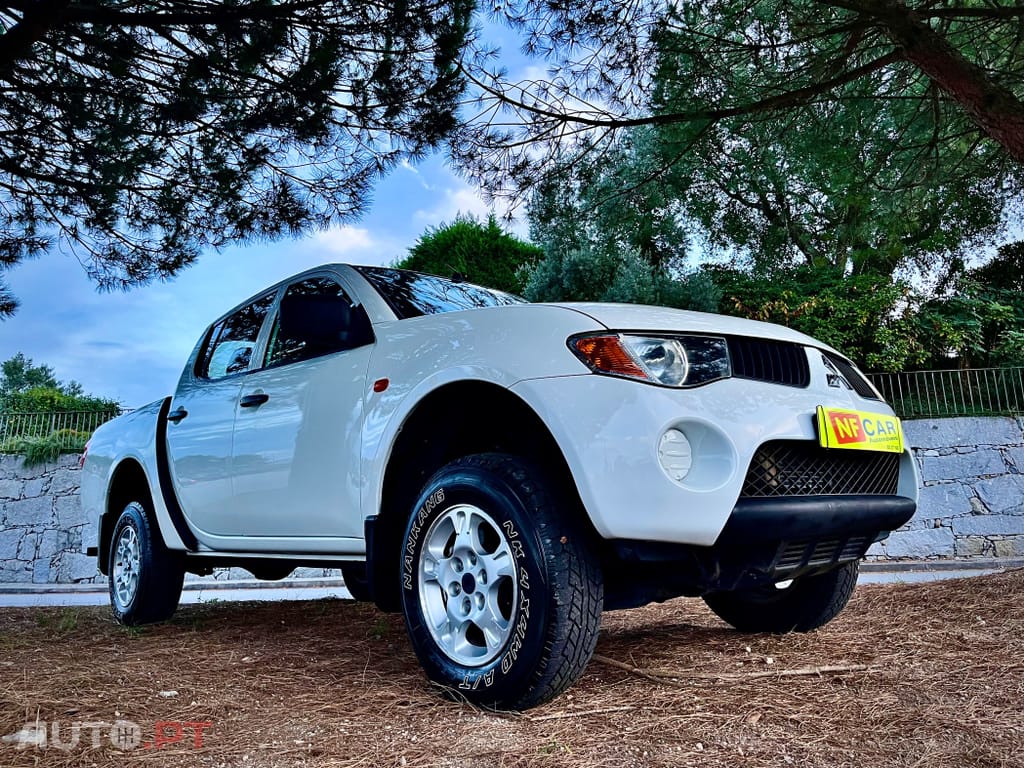 Mitsubishi L200 DI-D  4x4