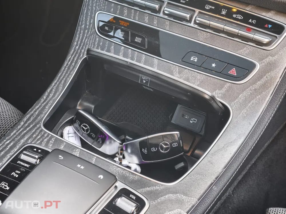Mercedes-Benz E 300 e Station 9G-TRONIC AMG Line