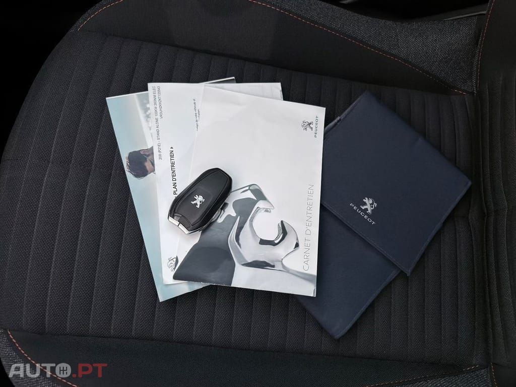 Peugeot E-208 50 kWh Allure Pack