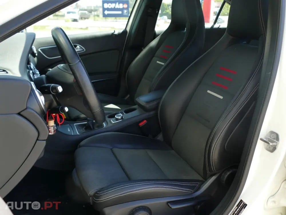 Mercedes-Benz A 180 d AMG Line