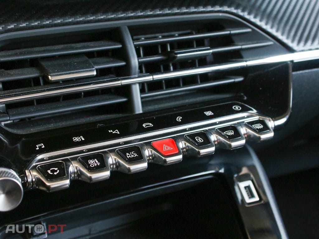 Peugeot E-208 Allure