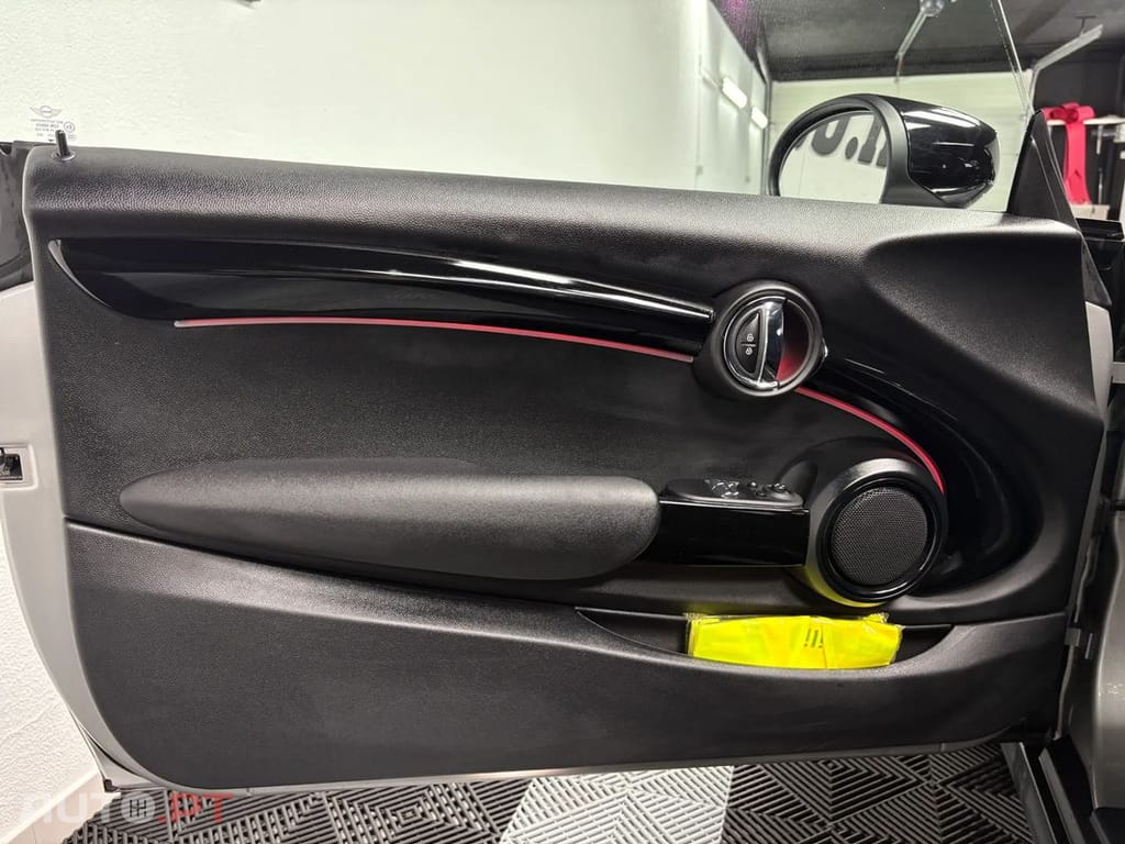 MINI Cooper Cooper SE S