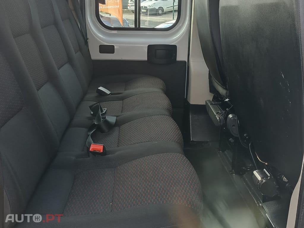 Peugeot Boxer 2.2 BlueHDi 335 L3 CD