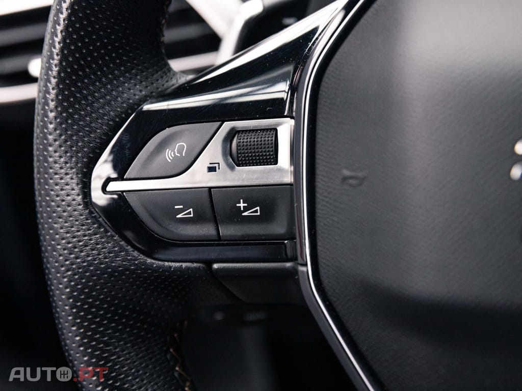 Peugeot 3008 1.5 BlueHDi GT EAT8