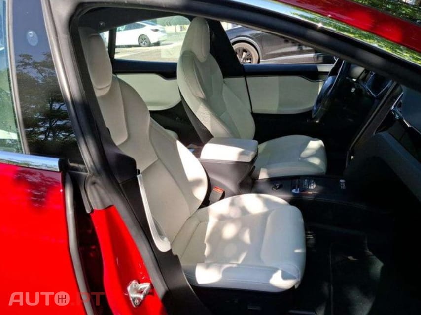Tesla Model S 100 kWh Standard Range AWD