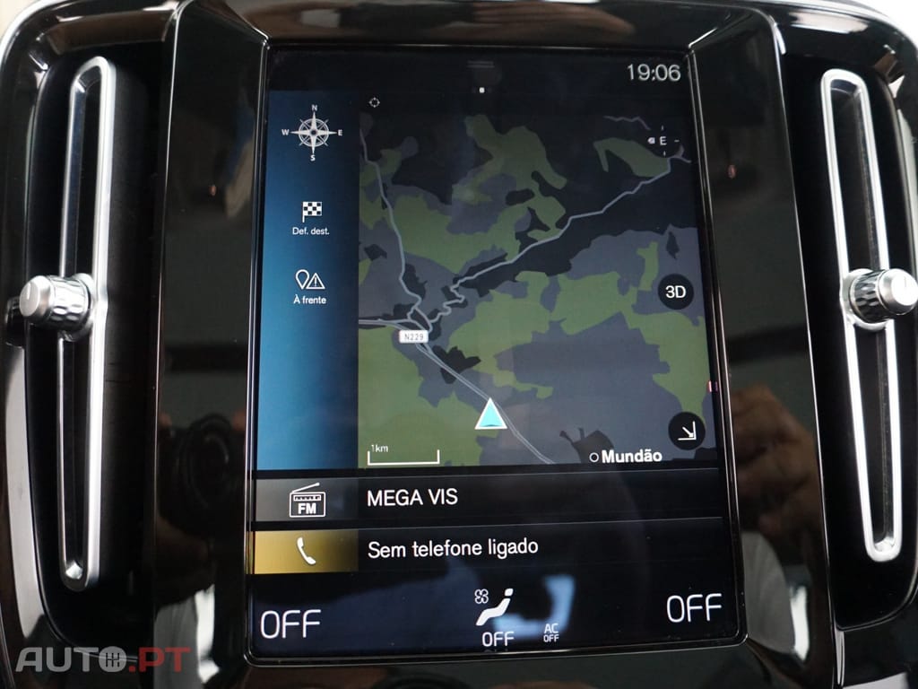 Volvo XC40 T2 Momentum Pro