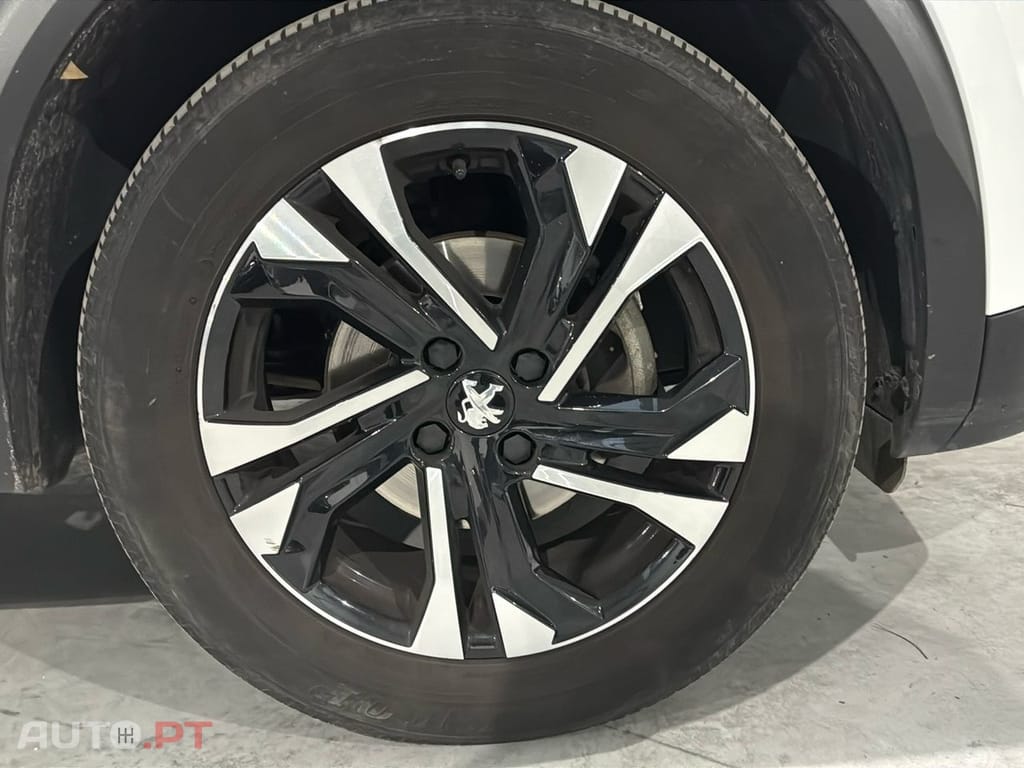 Peugeot 2008 1.2 PureTech Allure