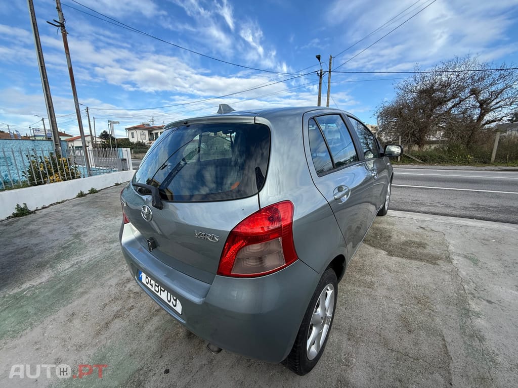 Toyota Yaris 1.0 VVT-i AC