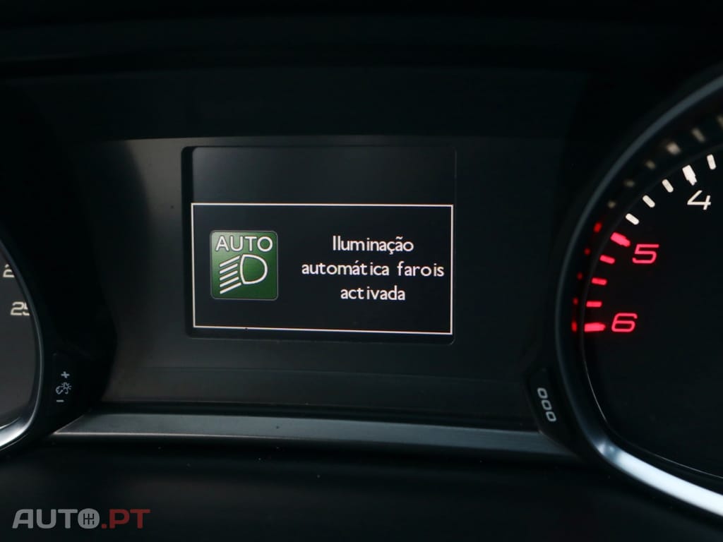 Peugeot 308 1.6 BlueHDi Allure EAT6
