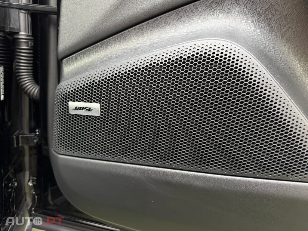 Porsche Macan Electric 4