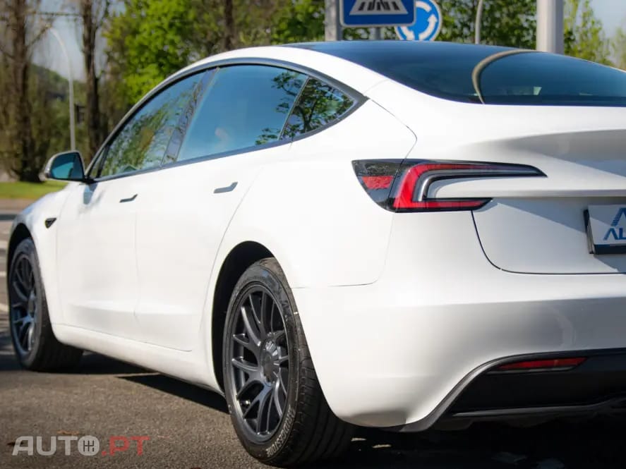 Tesla Model 3 Tração Traseira Premium