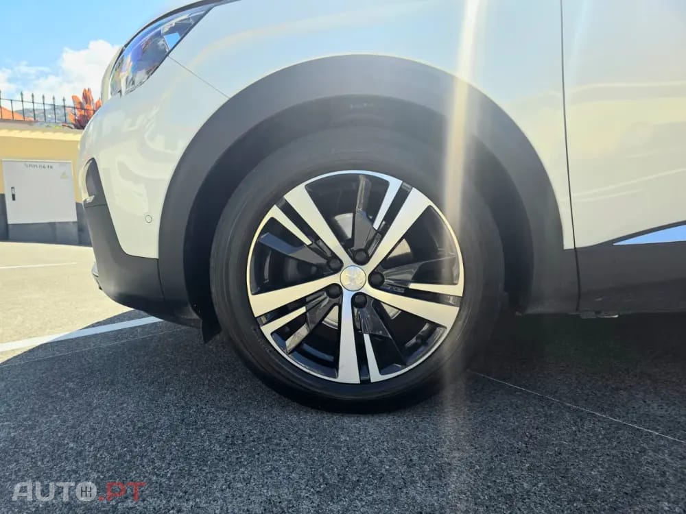 Peugeot 3008 1.2 PureTech Allure