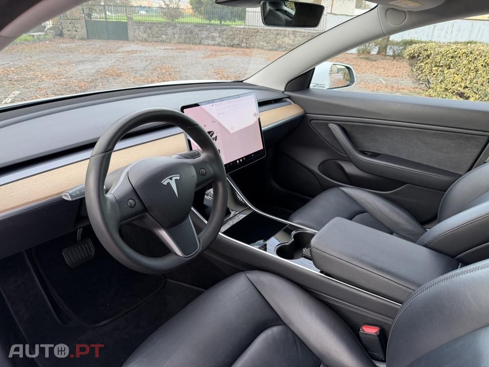 Tesla Model 3 Long-Range Dual Motor AWD