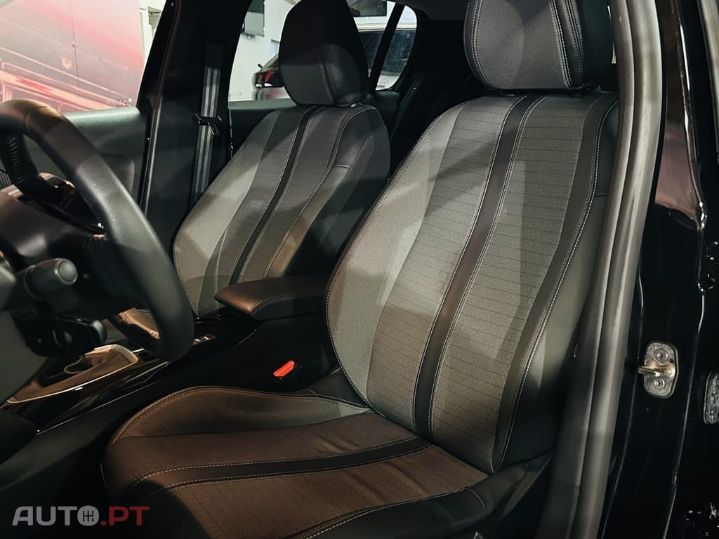 Peugeot 208 1.2 PureTech Allure Pack