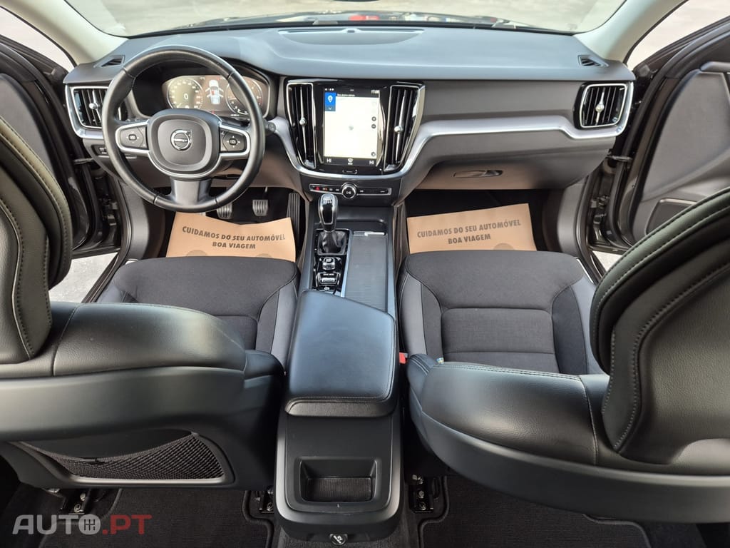 Volvo V60 2.0 D3 Momentum Plus