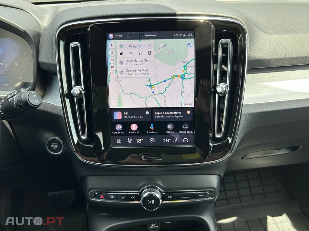 Volvo XC40 2.0 B3 Plus Dark