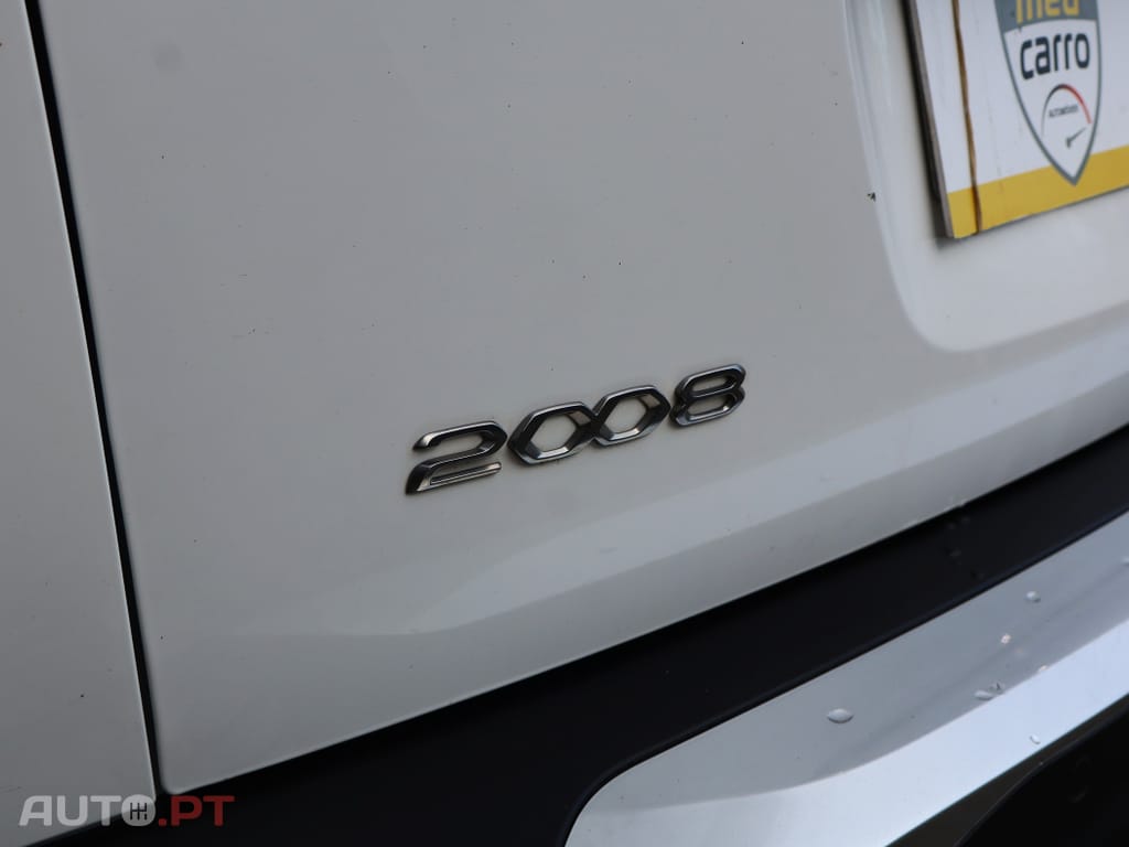 Peugeot 2008 1.5 BlueHDi Allure Pack EAT8