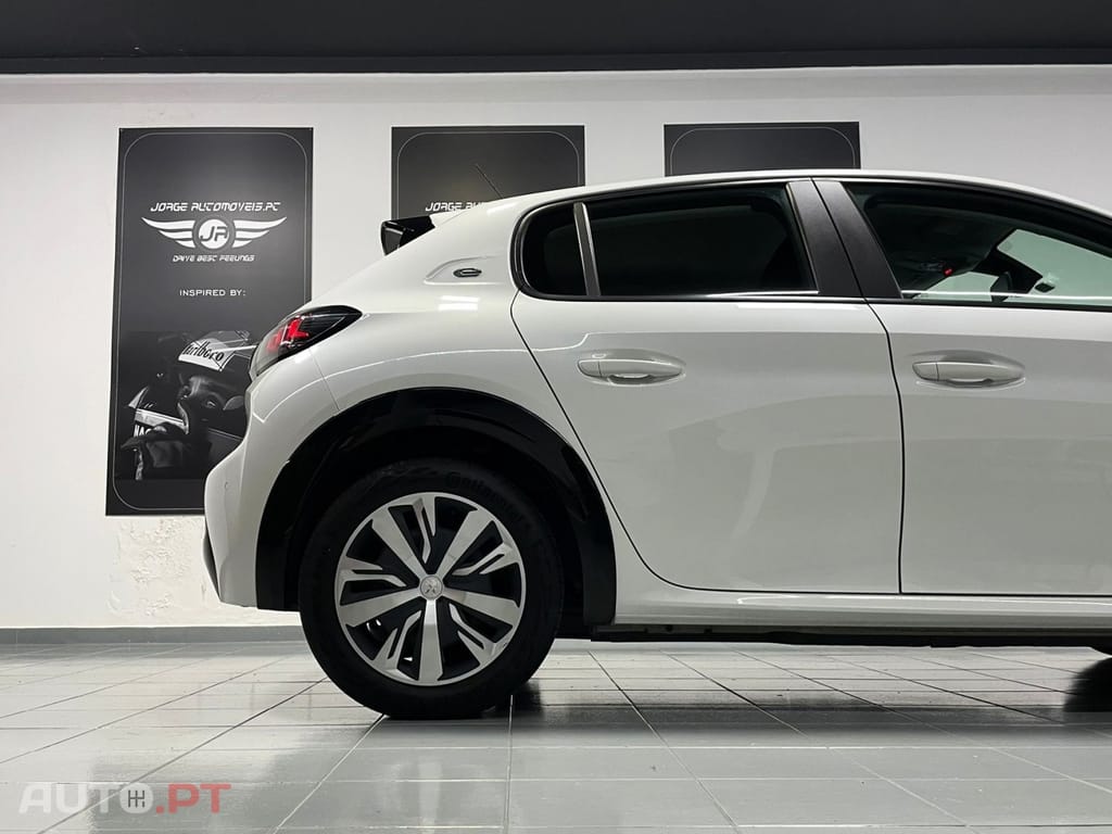 Peugeot E-208 50 kWh Active Pack
