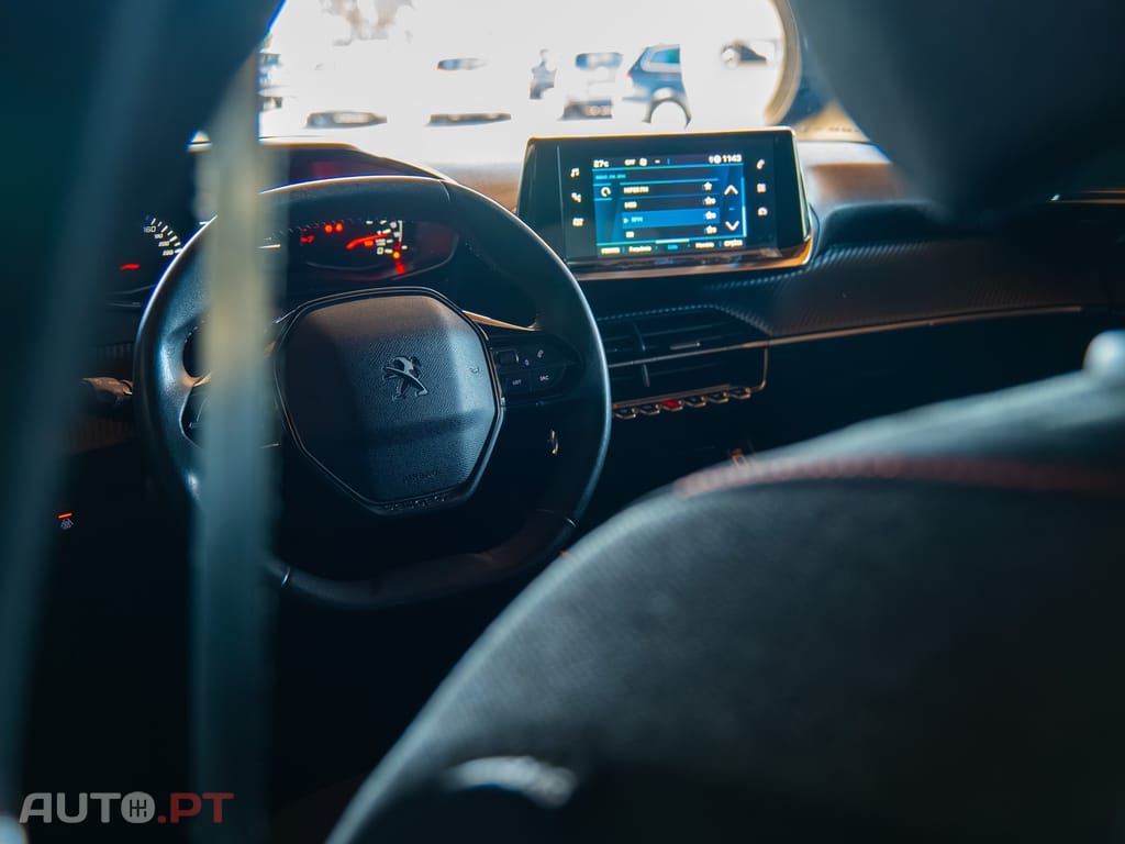 Peugeot 2008 1.2 PureTech Active Pack
