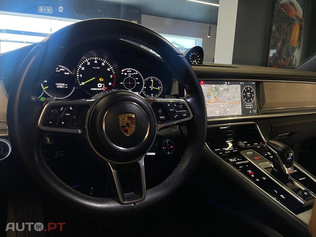 Porsche Panamera 4 E-Hybrid