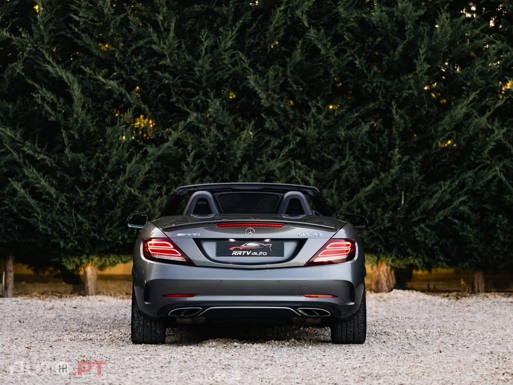 Mercedes-Benz SLC Standard