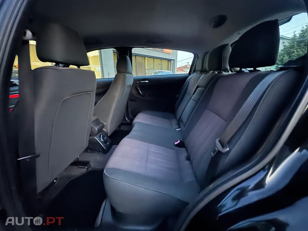 Alfa Romeo 147 1.9 JTD 16V Distinctive